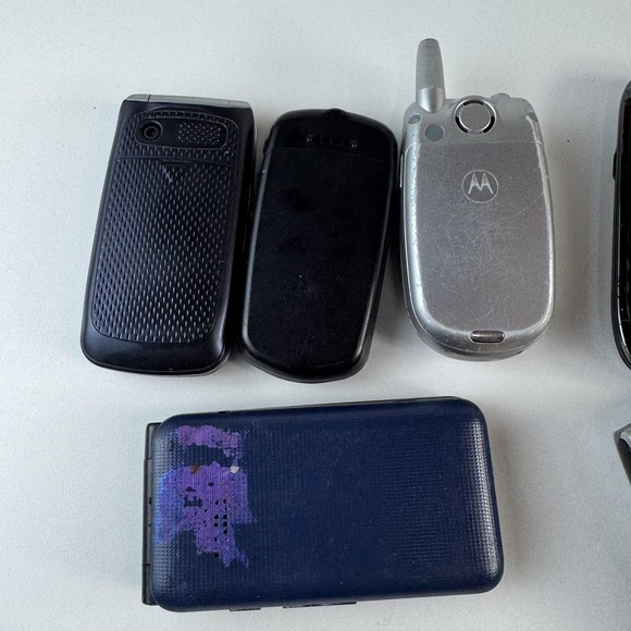 Mixed Brands Cell Phone Lot Bar QWERTY Parts Repair Untested AT&T Verizon - Picture 9 of 10